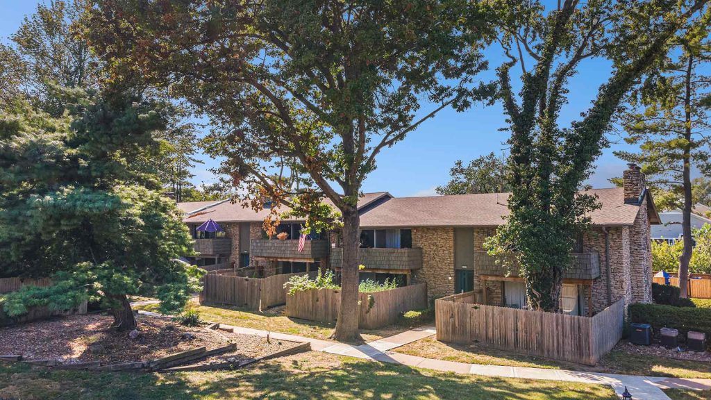 Outside green space and outdoor patios in Corinth valley in Corinth Communities, Kansas City.